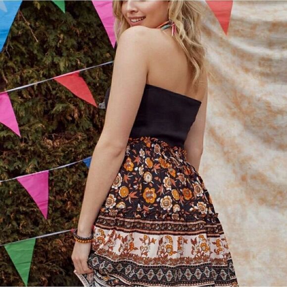 Plus Buttoned Front Tube Top & Floral Skirt - Picture 4 of 8